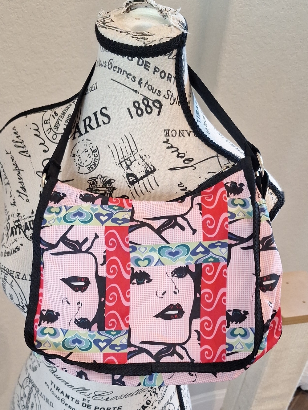 RARE LeSportsac Dot Pop Art Lady Face & Hearts Print Mini Bag